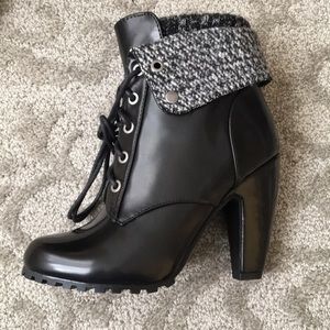 NWOT Bamboo Booties